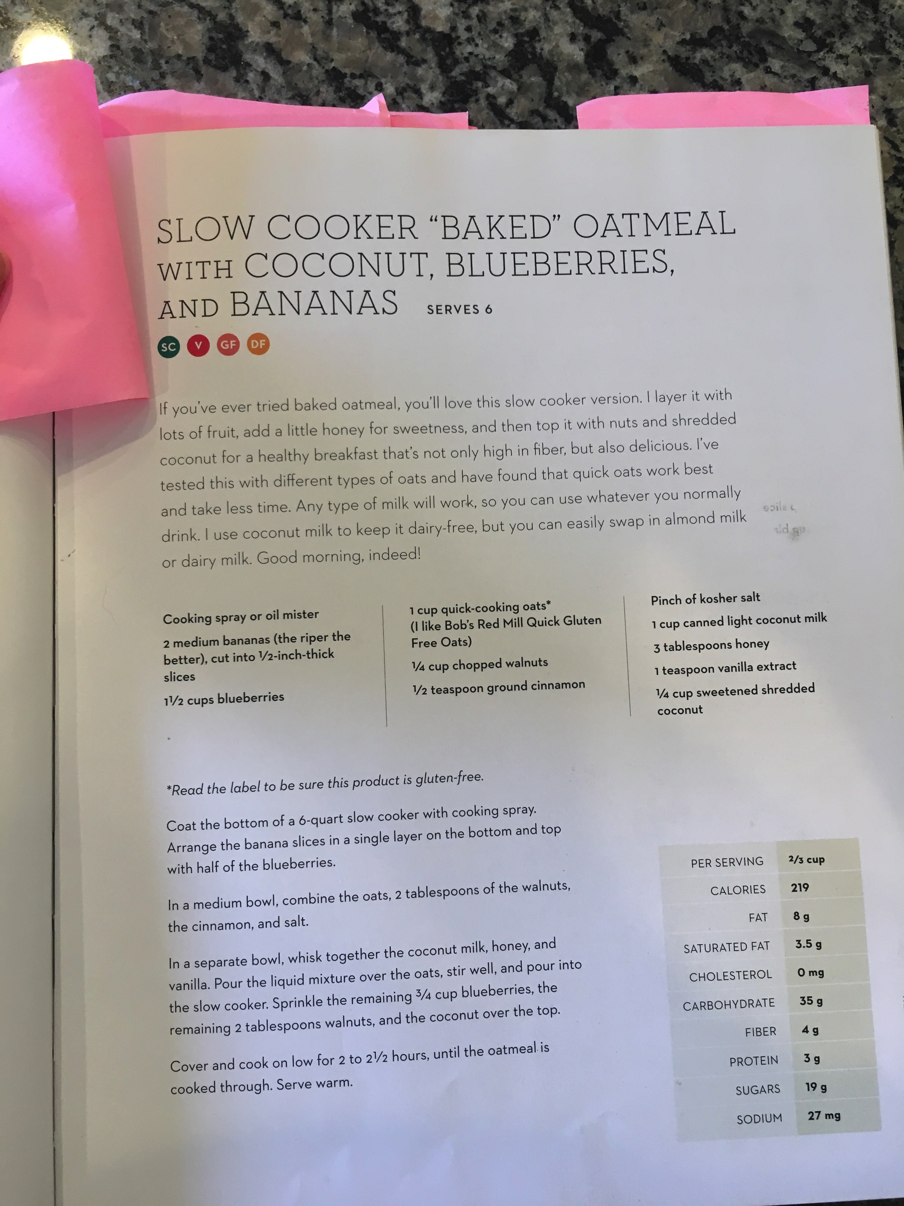 Slow cooker Oats with Blueberries and Bananas